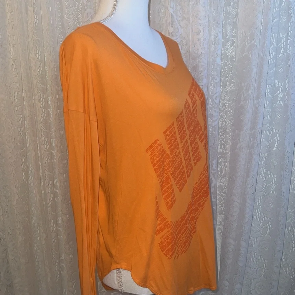 NIKE Shirt